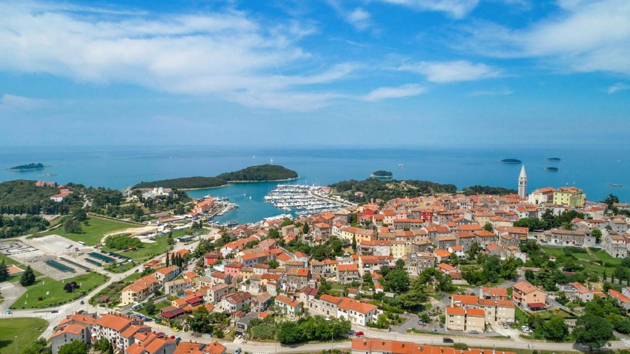 Villa Romana เวอร์ซาร์ ภายนอก รูปภาพ